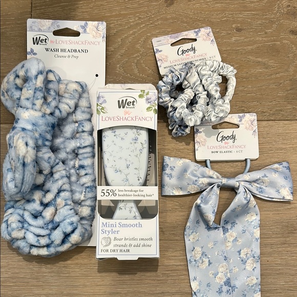 LoveShackFancy Other - NWT LoveShackFancy Hair Accessories Set

4piece set